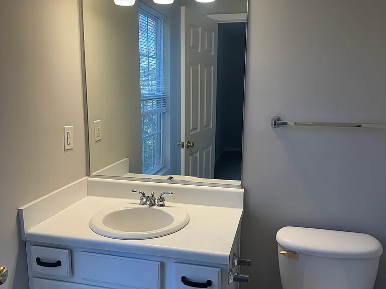 2837 Gross Ave — Photo 17