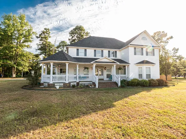 609 Olive St, Hampton, AR 71744