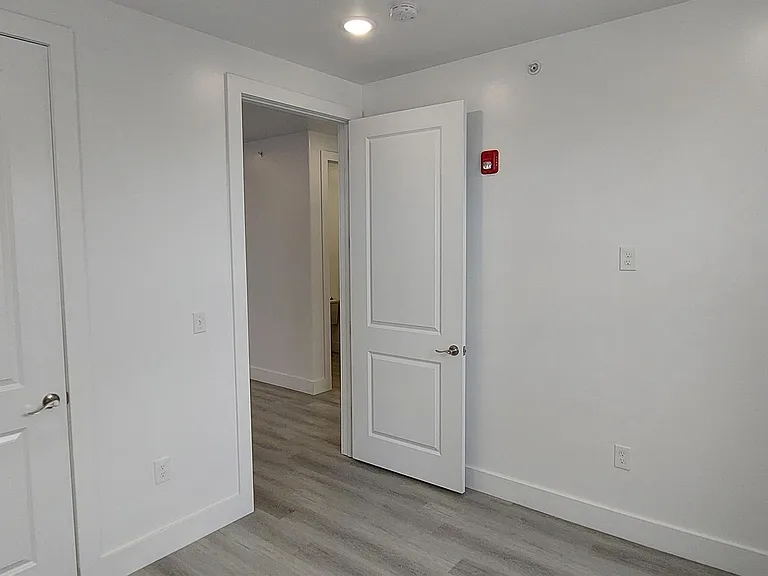 273 Oak St #302 — Photo 10
