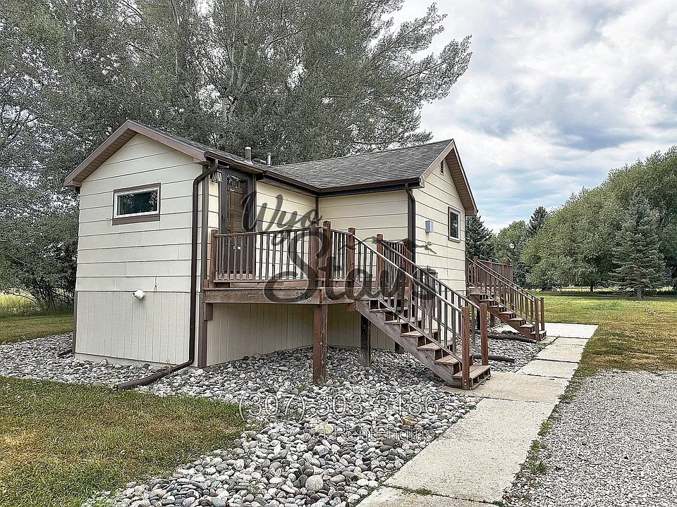 328 Centennial Ln