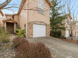 1463 Four Seasons Dr, Roseburg, OR 97470