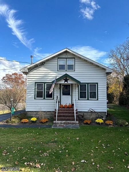 2nd image of 67 Davis Rd