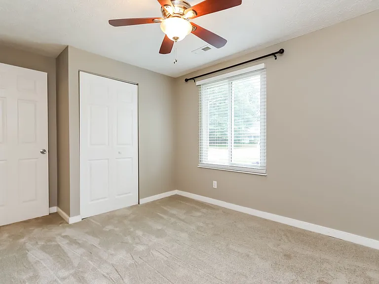 531 Ashwood Dr — Photo 18