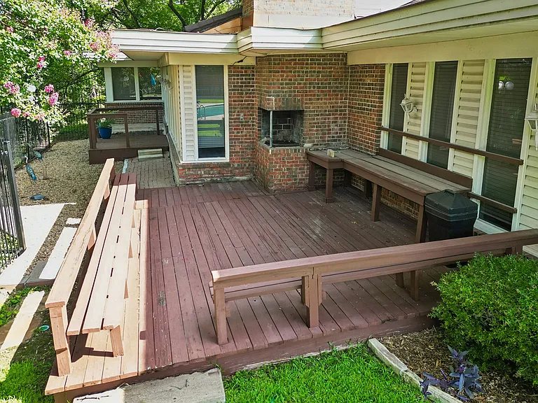 2908 Clear Springs Dr — Photo 31