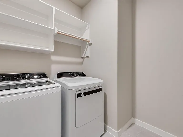 704 Summerberry Dr — Photo 11