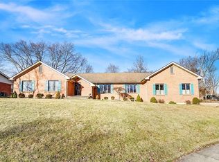 122 Frazer Dr, Middletown, OH