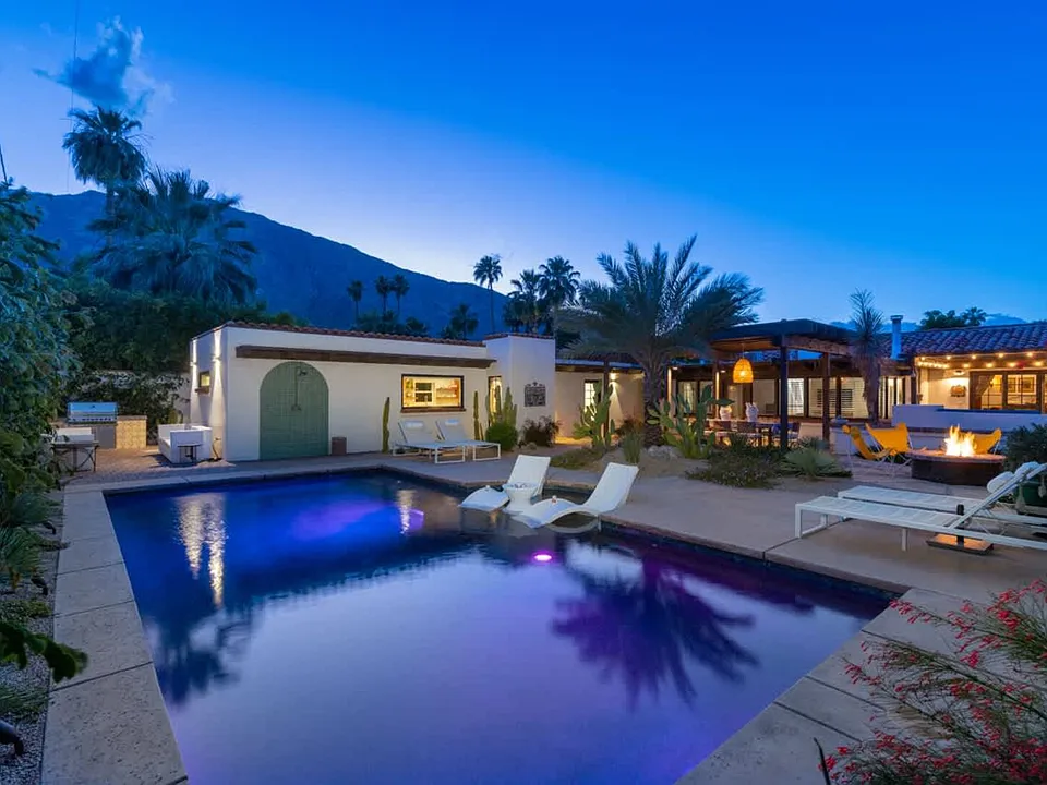 Ocotillo Ave
