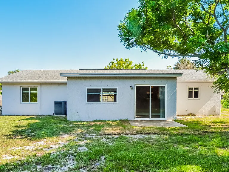 1264 Croftwood Dr — Photo 16