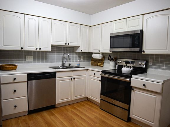 3rd image of 2506 Pheasant Run Dr