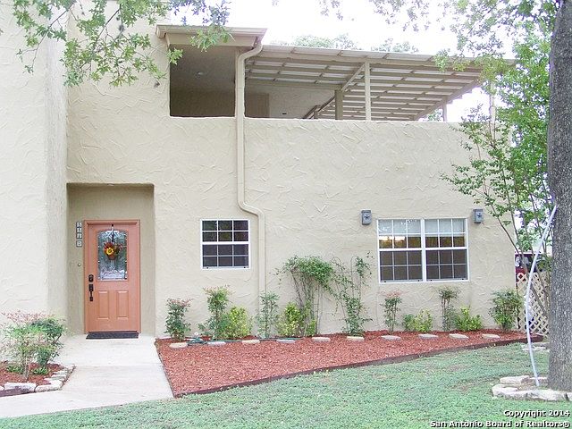 1st image of 551-D Sand Bend Dr E #D