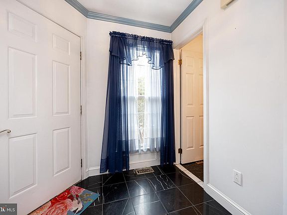 3rd image of 54 Aspen Way