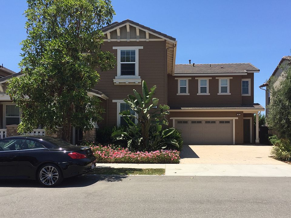1st image of 825 Periwinkle Ave