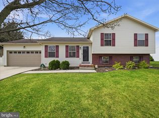 1678 Beech Ln, Hanover, PA 17331