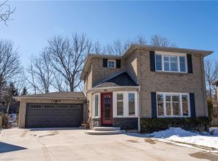 1146 Campbell Ct, Burlington, ON L7S 1Z7