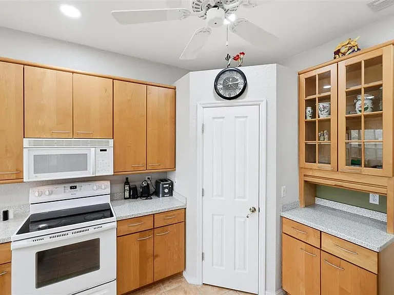 2499 Silver Palm Rd — Photo 40