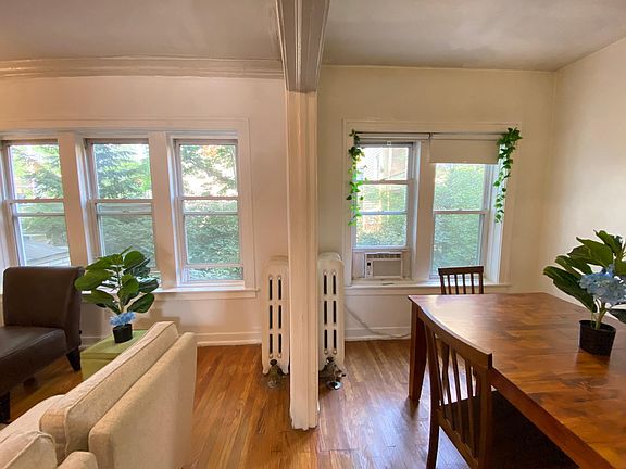 3rd image of 6115 W Arlington Pl #2S
