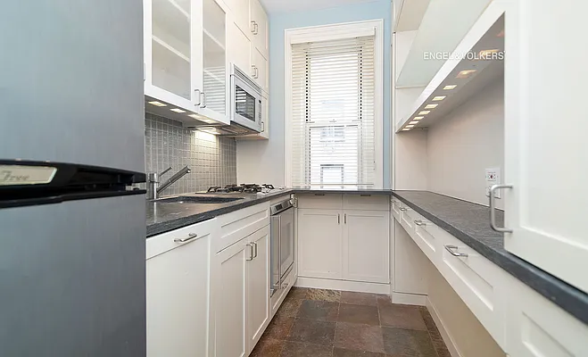 Rented by Engel & Völkers New York City | media 10