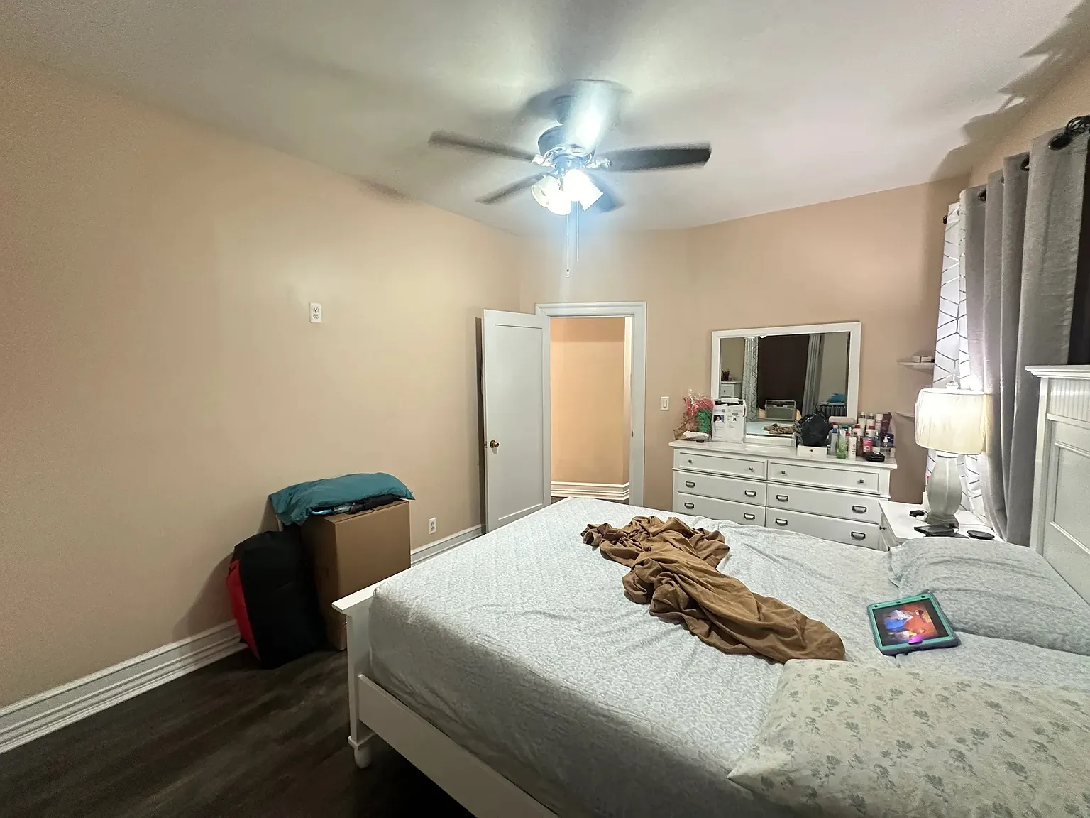 4 bed, $3,868 — Photo 4