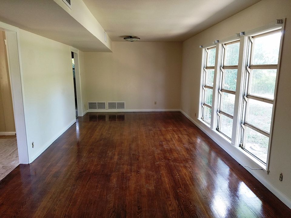 1st image of 6017 Ebonwood Dr