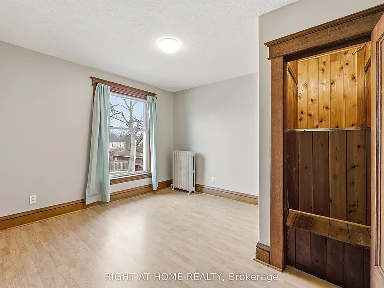 65 Fairholt Rd S #2 — Photo 9