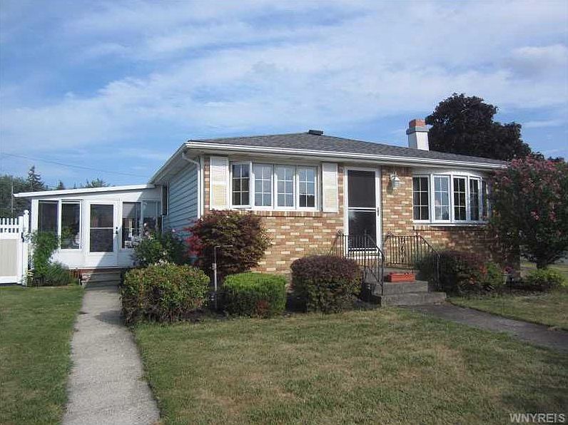 1st image of 118 McParlin Ave
