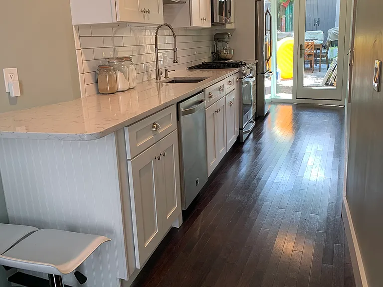 411 7th St SE — Photo 20