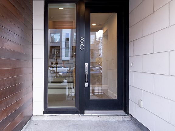2nd image of 80 W 10th Ave