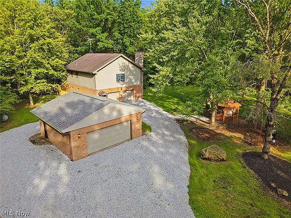 2nd image of 21530 Lexington Rd