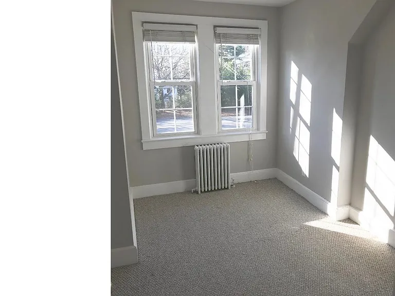 902 Hughes Dr #2 — Photo 4