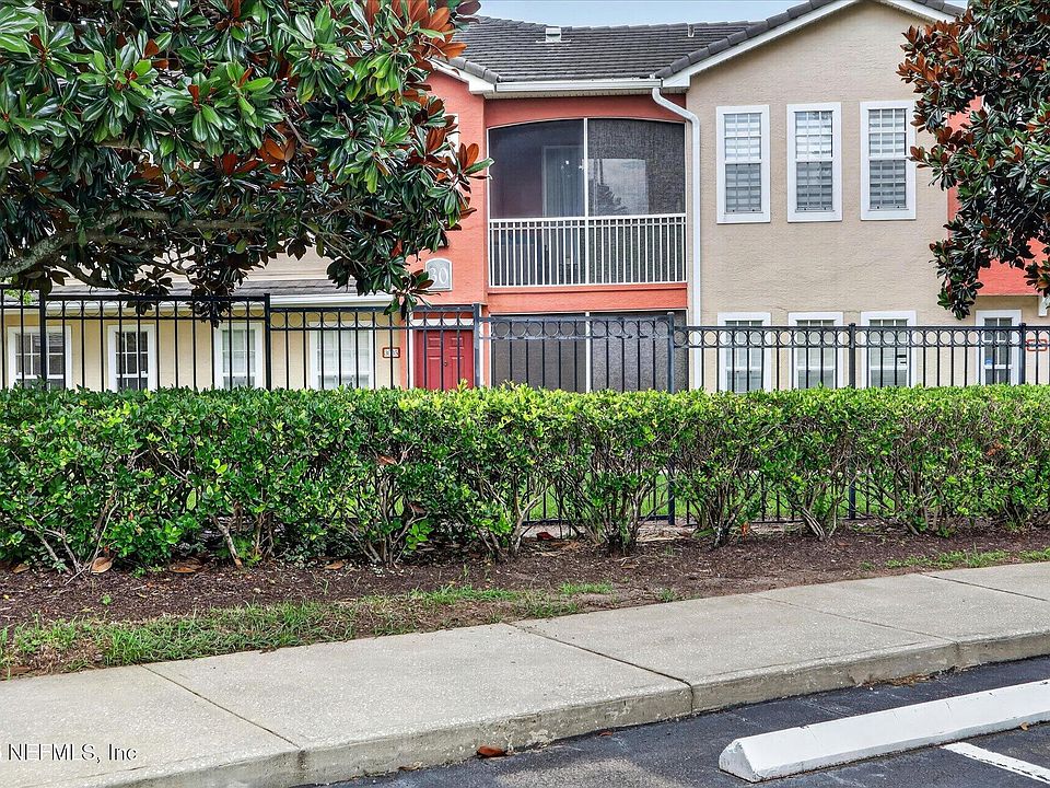 1st image of 10075 GATE Parkway N #3010