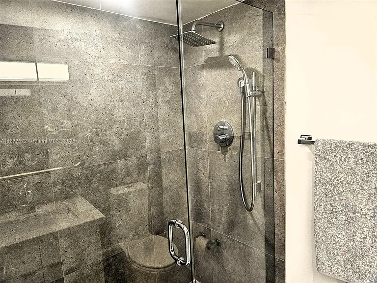 5161 Collins Ave #707 — Photo 15