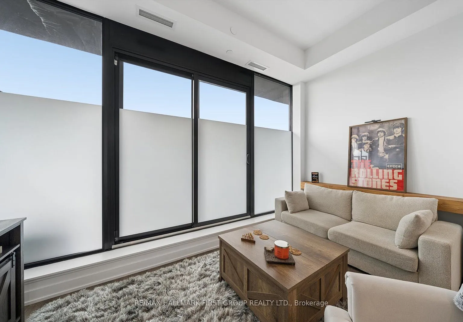 2 bed, $2,600 — Photo 4