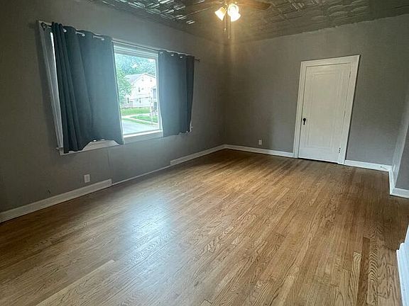 2nd image of 903 Smallwood Williams Way APT 2E