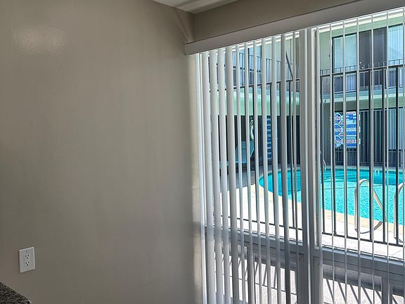 4th image of 125 Ximeno Ave APT 3