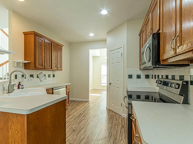 2208 Portwood Bend Cv — Photo 4