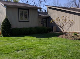 12 Woodbridge Ln, Kansas City, MO 64145