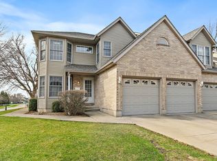 122 McLaren Dr S, Sycamore, IL 60178