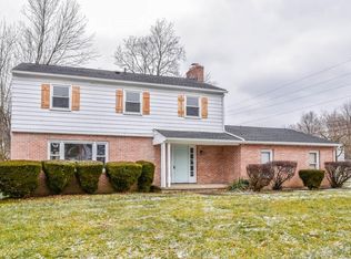 1165 Winhurst Dr, Akron, OH
