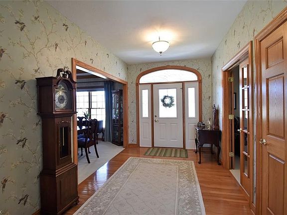 5th image of 6876 Country View Dr