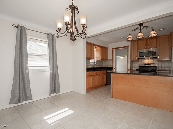 3rd image of 1584 Mallard Dr