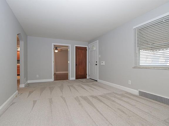 5th image of 5584 Karen Ave