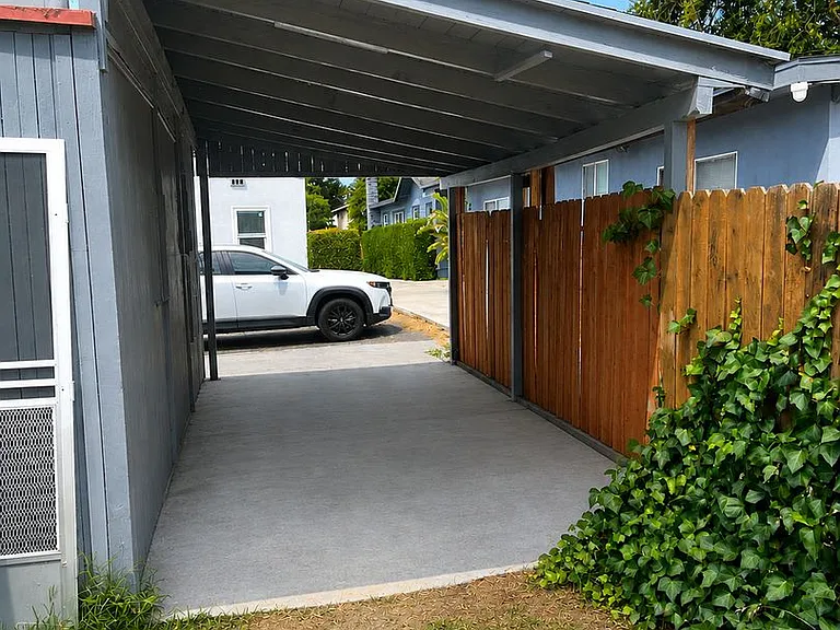 88 S Allen Ave — Photo 30