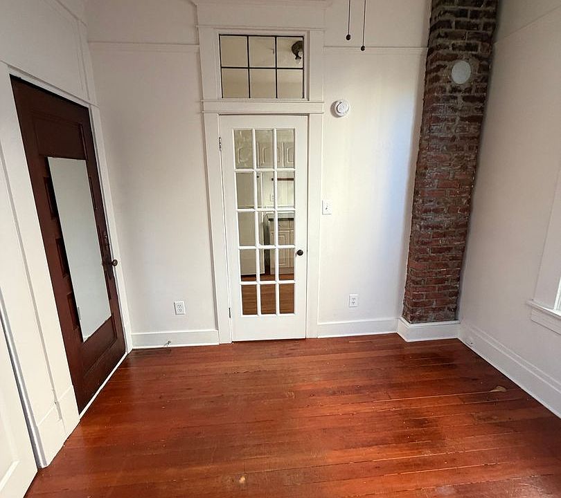 1st image of 1050 N 36th St #9
