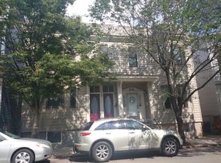 102 1/2 H St, South Boston, MA 02127