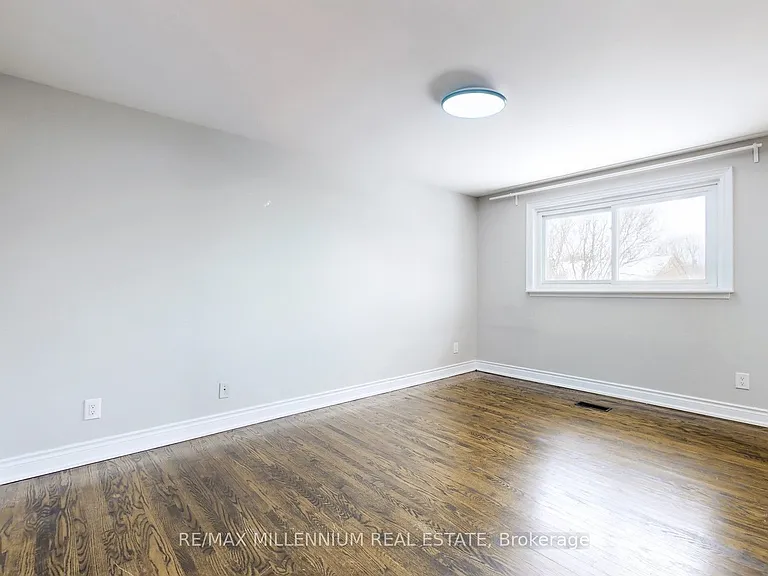 80 Rainier Sq #UPPER — Photo 21