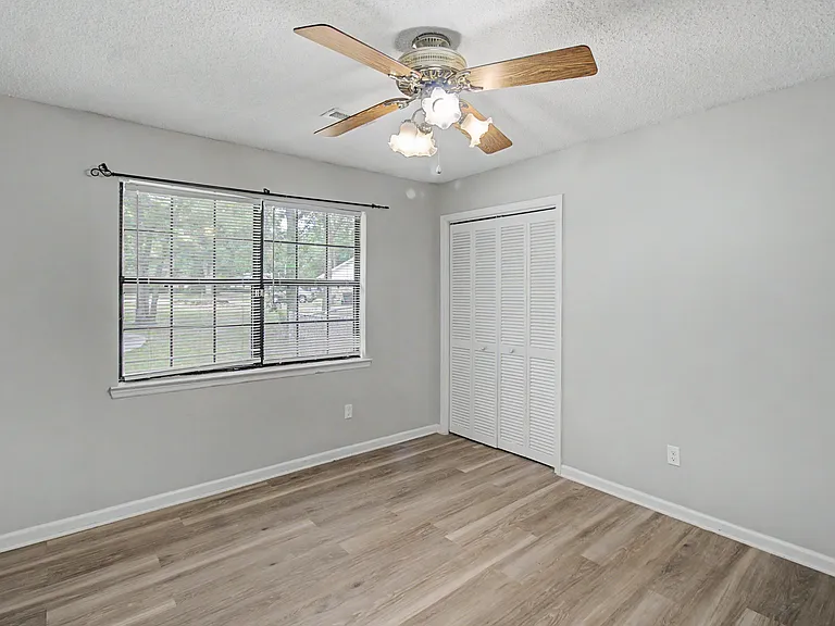 21 Pinewood Ln — Photo 10
