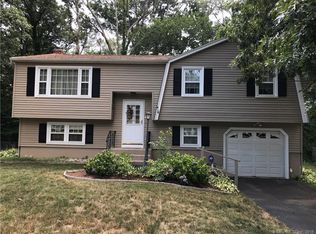 13 Deer Run Rd, Meriden, CT 06451