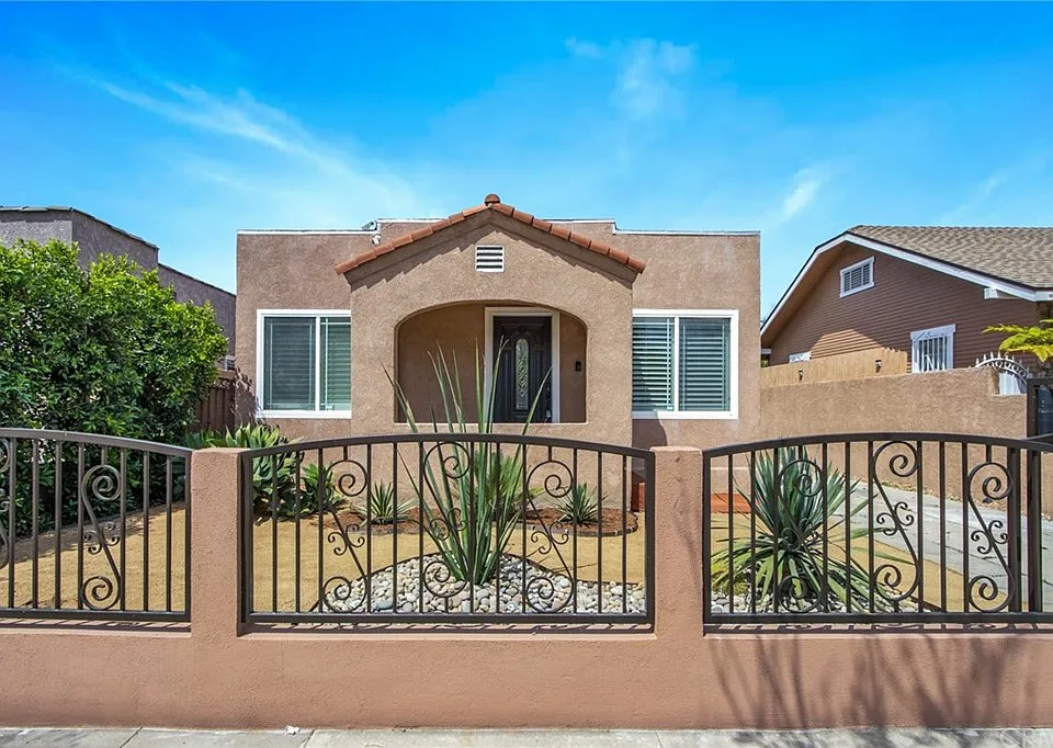 936 S Halladay St, Santa Ana, CA 92701 | Zillow