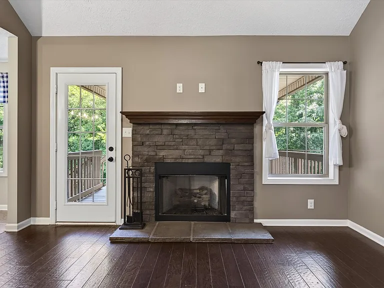 2973 McManus Cir — Photo 7