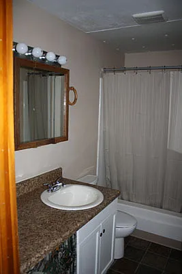 22 Robert Street - 5 — Photo 3